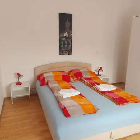 Apartment Sneky